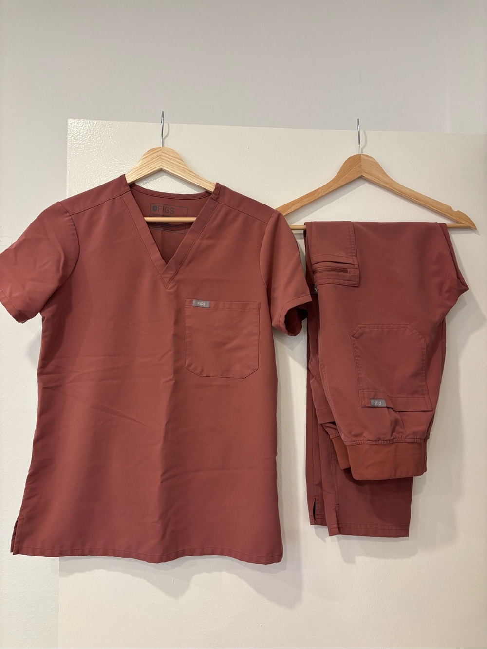 Figs Dusty Pink XS Catarina Scrub Top and S Yola High-Waisted Pants